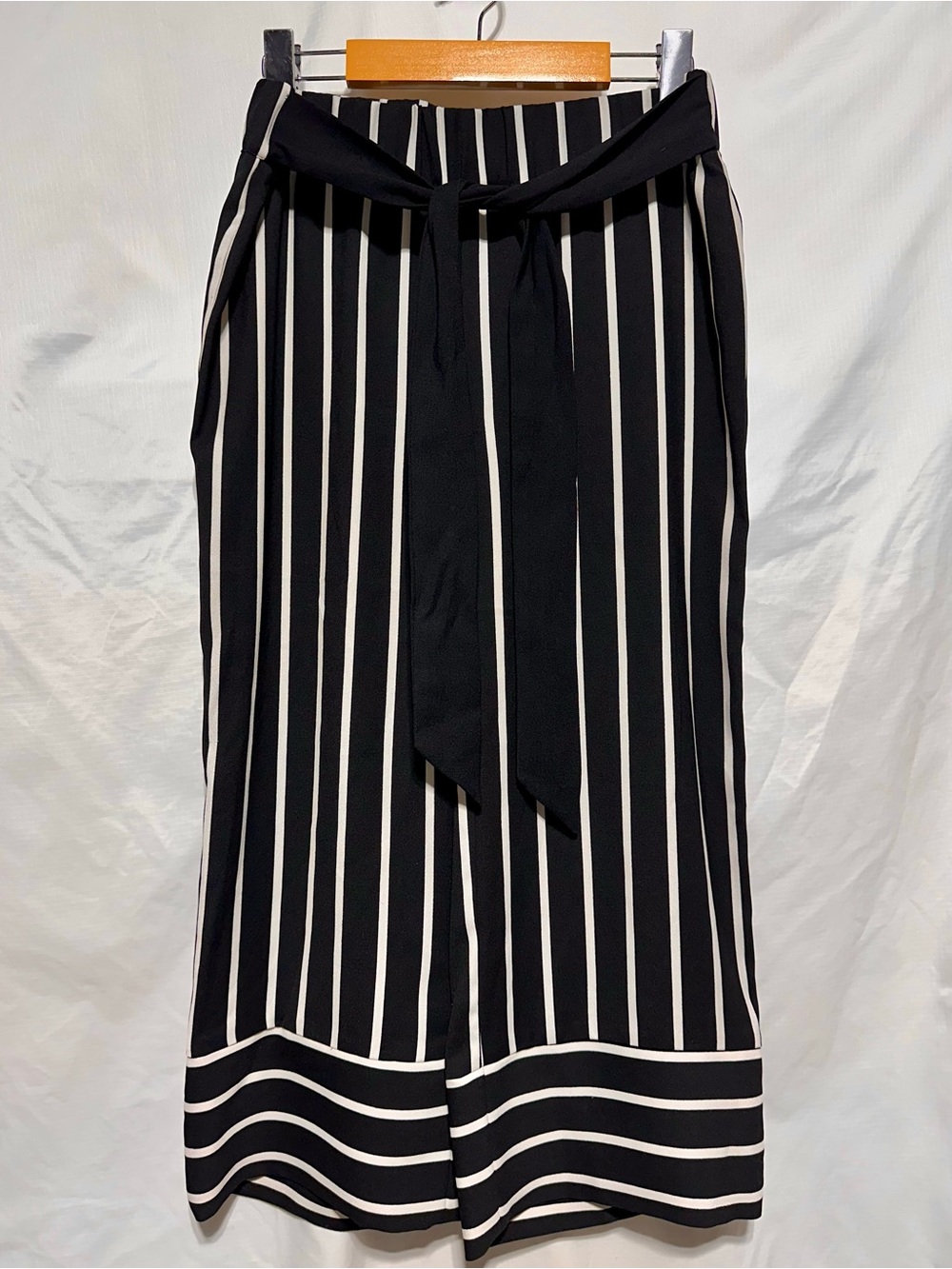 Black White Striped Wide Leg Cropped Pants Tie Waist Coastal Chic Resortwear